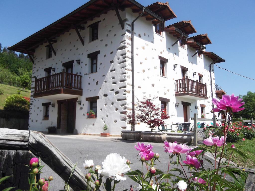 Casa Rural Madariaga Hotel Artea Ngoại thất bức ảnh